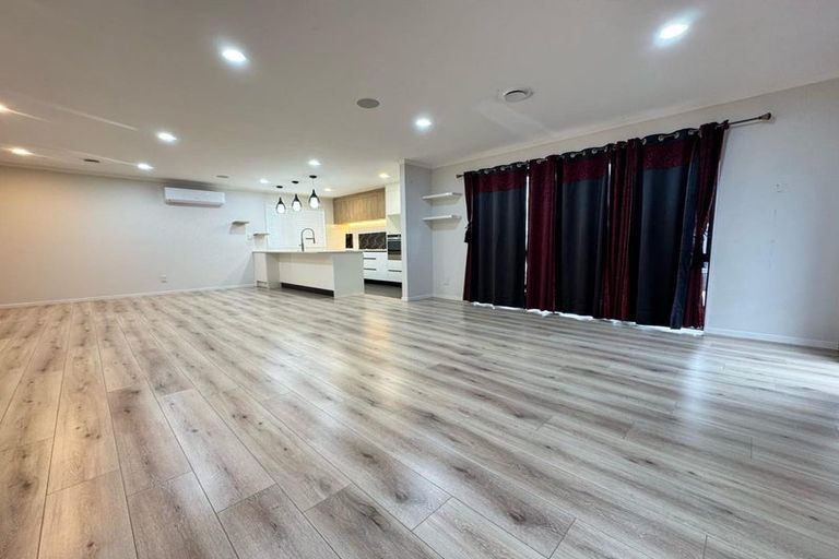 Photo of property in 3 Tuwhare Street, Papakura, 2110