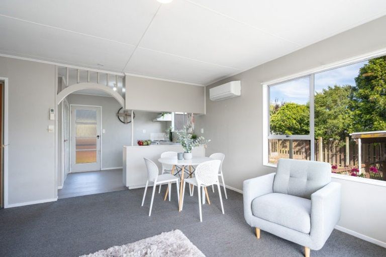 Photo of property in 2/27 Cautley Street, Richmond, 7020