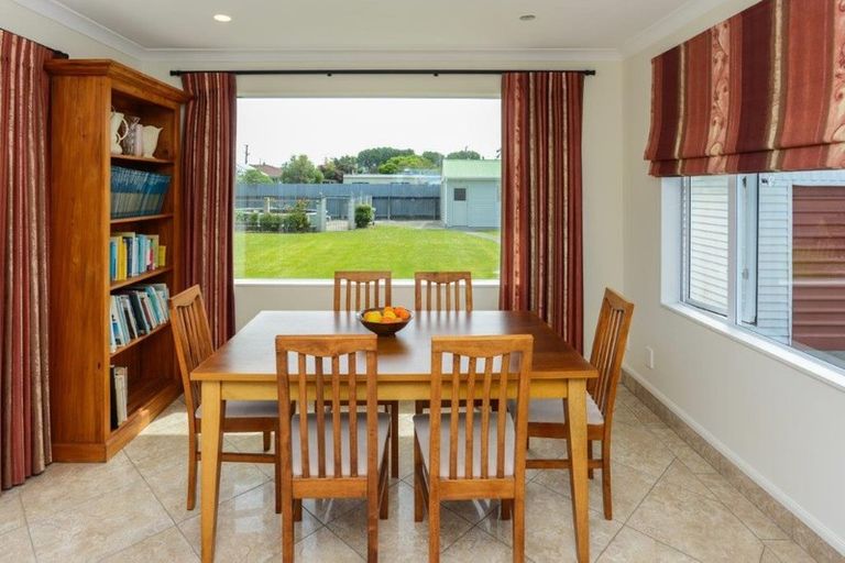 Photo of property in 7 Napier Street, Jervoistown, Napier, 4112