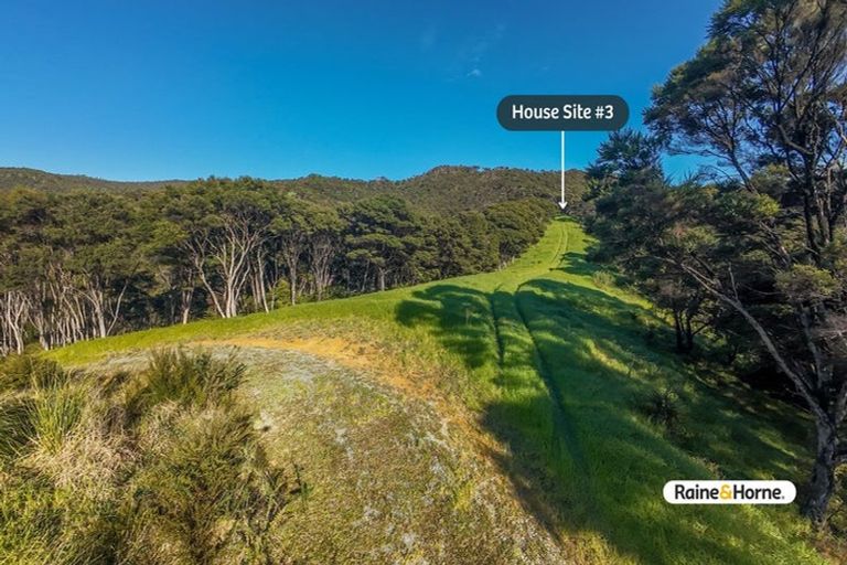 Photo of property in 1032 Taupo Bay Road, Taupo Bay, Mangonui, 0494