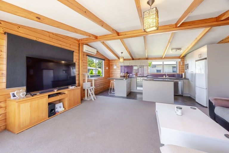 Photo of property in 33 Carruthers Street, Otane, 4202