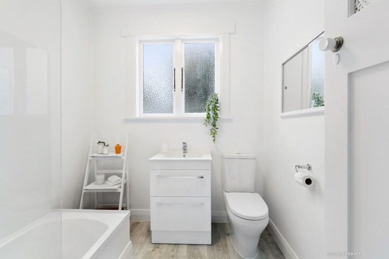 Photo of property in 29 Agra Crescent, Khandallah, Wellington, 6035