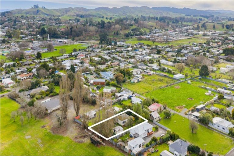Photo of property in 7 Guy Street, Waipawa, 4210
