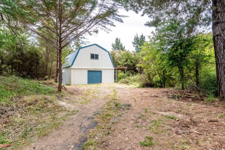 Photo of property in 437 Ellis Wallace Road, Eskdale, Napier, 4182