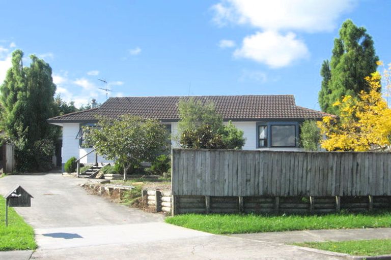 Photo of property in 23 De Quincey Terrace, Highland Park, Auckland, 2010
