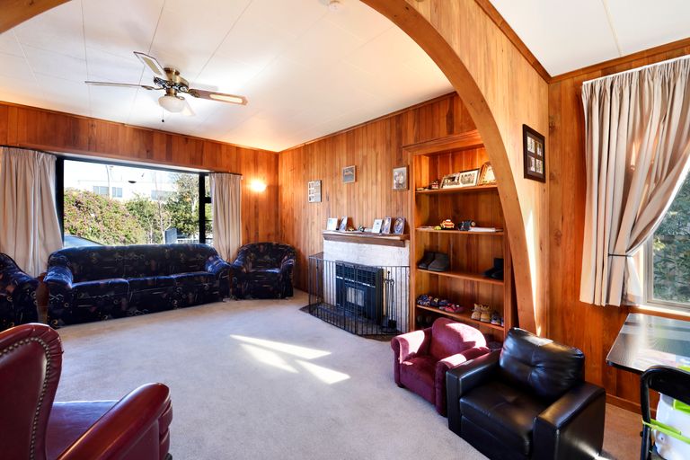 Photo of property in 35 Ellis Street, Brightwater, 7022