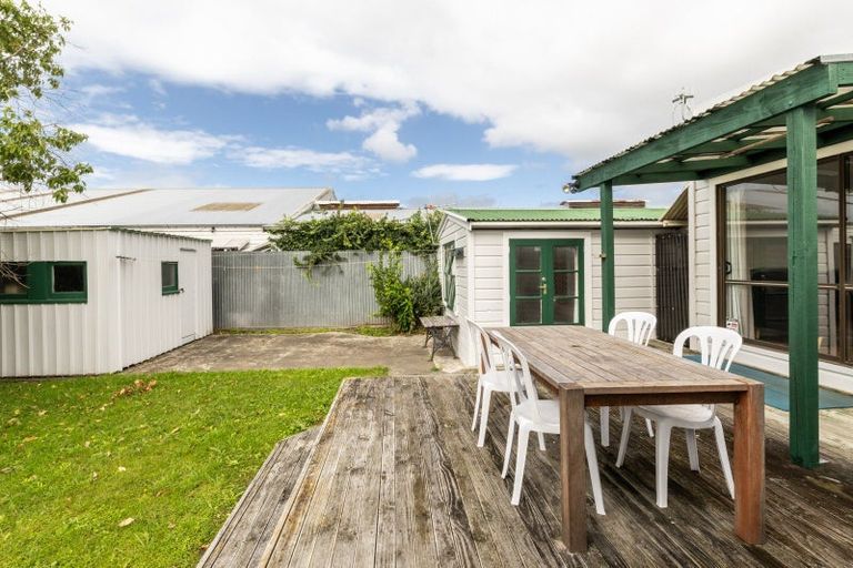 Photo of property in 1117 Karamu Road North, Mayfair, Hastings, 4122