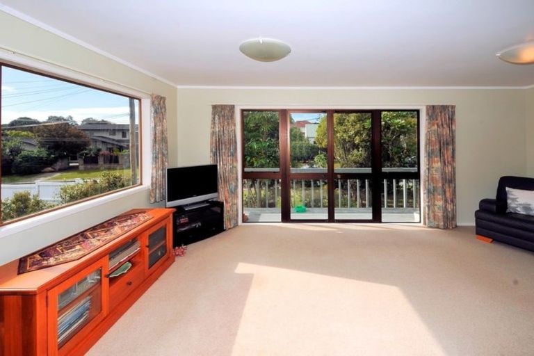 Photo of property in 13 Tainui Street, Torbay, Auckland, 0630