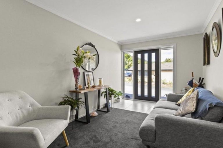 Photo of property in 118 Milton Terrace, Picton, 7220