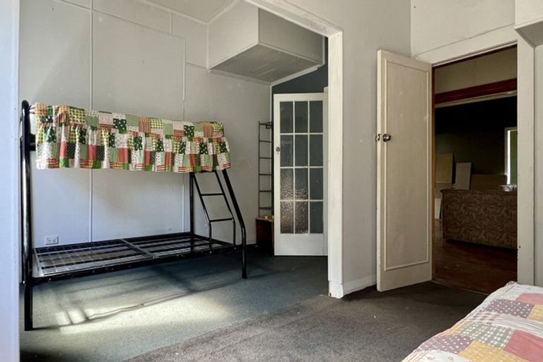 Photo of property in 31 Brougham Street, Westport, 7825