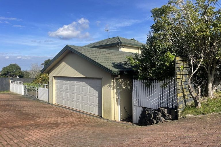 Photo of property in 1/227 Sunset Road, Sunnynook, Auckland, 0632