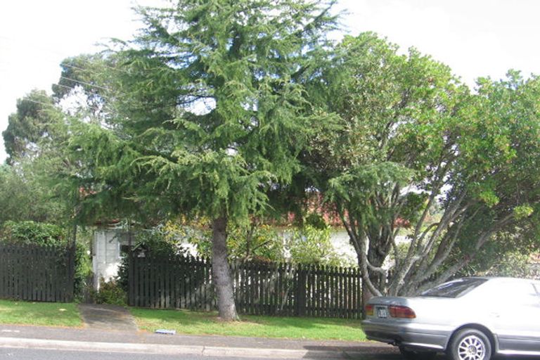 Photo of property in 65 Captain Scott Road, Glen Eden, Auckland, 0602