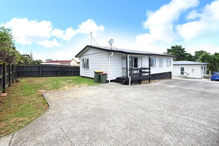 Photo of property in 103 Flat Bush Road, Clover Park, Auckland, 2023