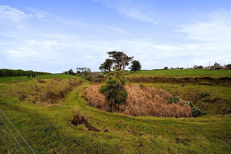 Photo of property in 405 Normanby Road, Okaiawa, Hawera, 4671