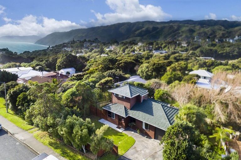 Photo of property in 55 Rawhiti Road, Pukerua Bay, 5026