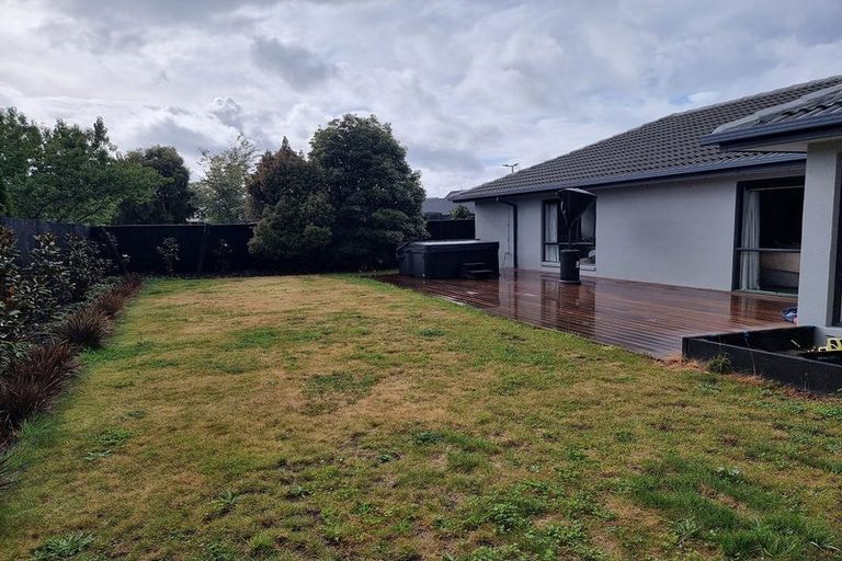 Photo of property in 18 Puhara Avenue, Parklands, Christchurch, 8083