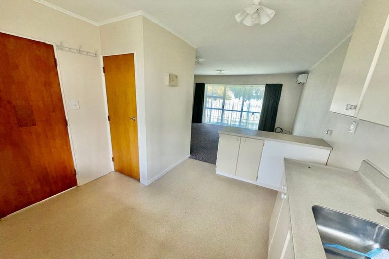 Photo of property in 3/12 Fraser Street, Wainuiomata, Lower Hutt, 5014