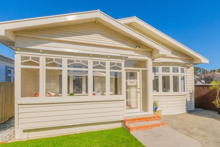 Photo of property in 10a Puriri Street, Miramar, Wellington, 6022