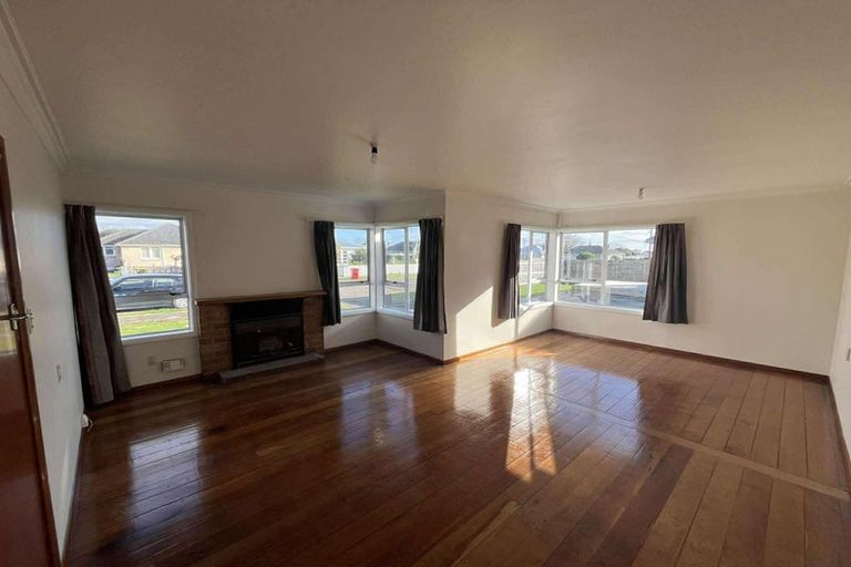 Photo of property in 3 Kauri Street, Levin, 5510