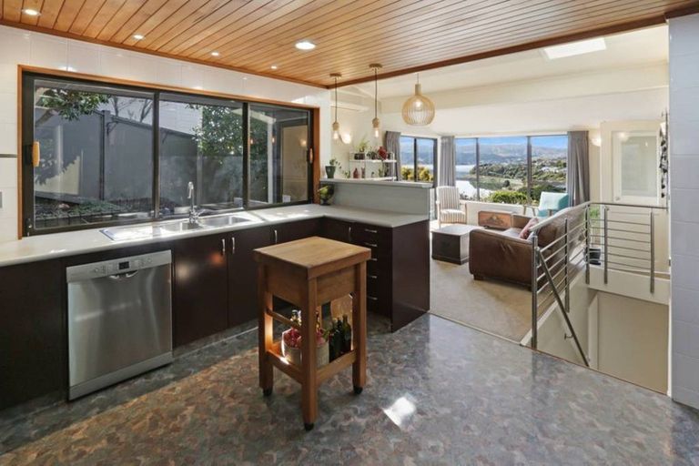 Photo of property in 33 Oak Avenue, Paremata, Porirua, 5024