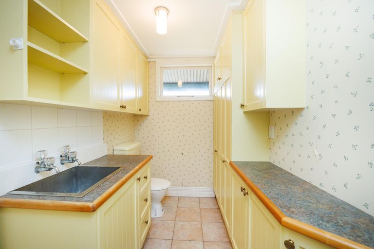 Photo of property in 18 Monckton Street, Feilding, 4702