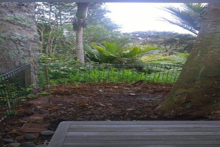 Photo of property in 12 Tawini Road, Titirangi, Auckland, 0604