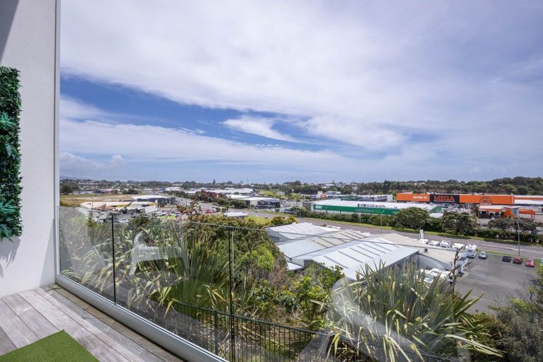Photo of property in 5/86 Hurlstone Drive, Waiwhakaiho, New Plymouth, 4312