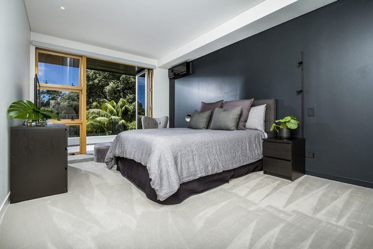 Photo of property in 21 Whitby Crescent, Mairangi Bay, Auckland, 0630