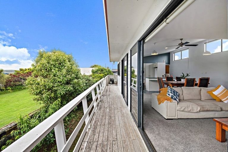 Photo of property in 4 Channel View Road, Clarks Beach, Pukekohe, 2679
