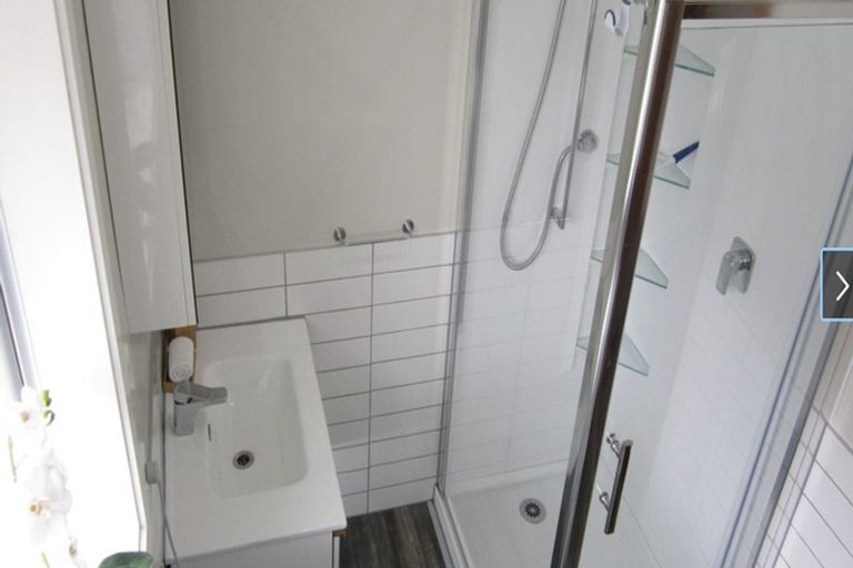 Photo of property in 6 Milnebank Street, Upper Riccarton, Christchurch, 8041