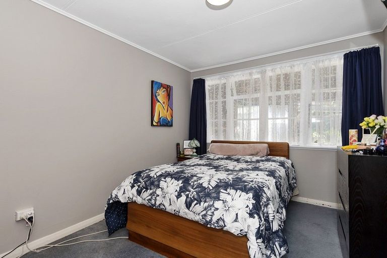 Photo of property in 51 Kenney Crescent, Fairfield, Hamilton, 3214