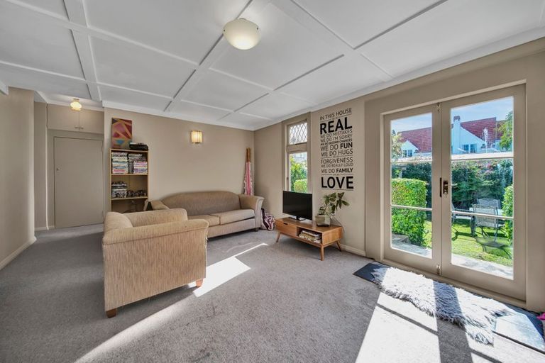 Photo of property in 7 Albion Street, Hawera, 4610