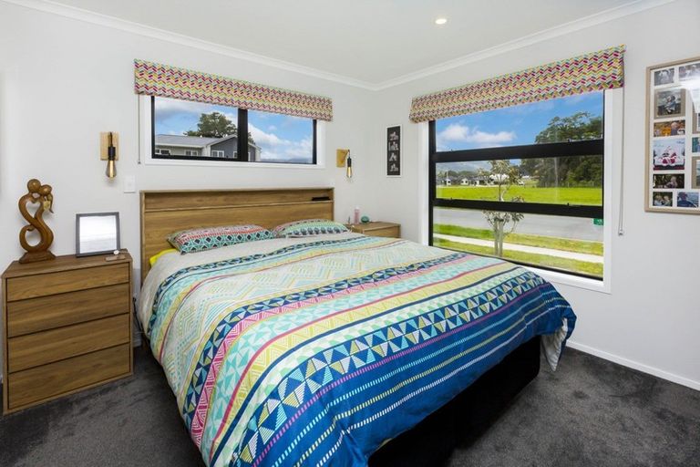 Photo of property in 11 Pattullo Crescent, Wallaceville, Upper Hutt, 5018