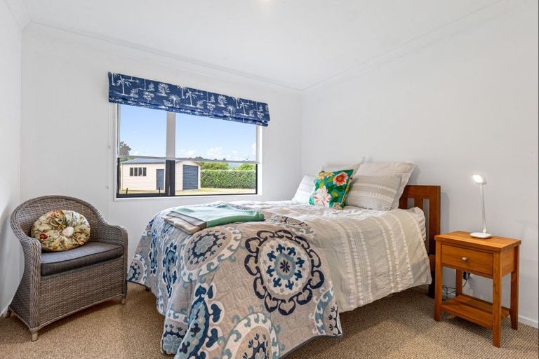 Photo of property in 8 Faydon Close, Ohau, Levin, 5570