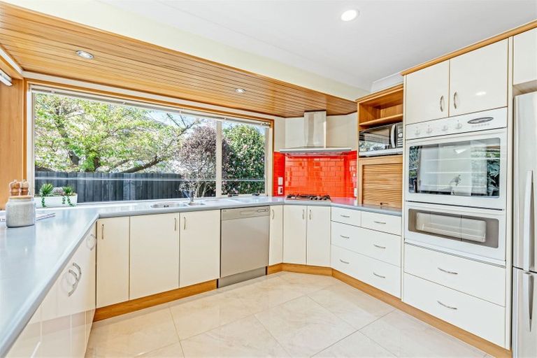 Photo of property in 26 Witbrock Crescent, Burnside, Christchurch, 8053
