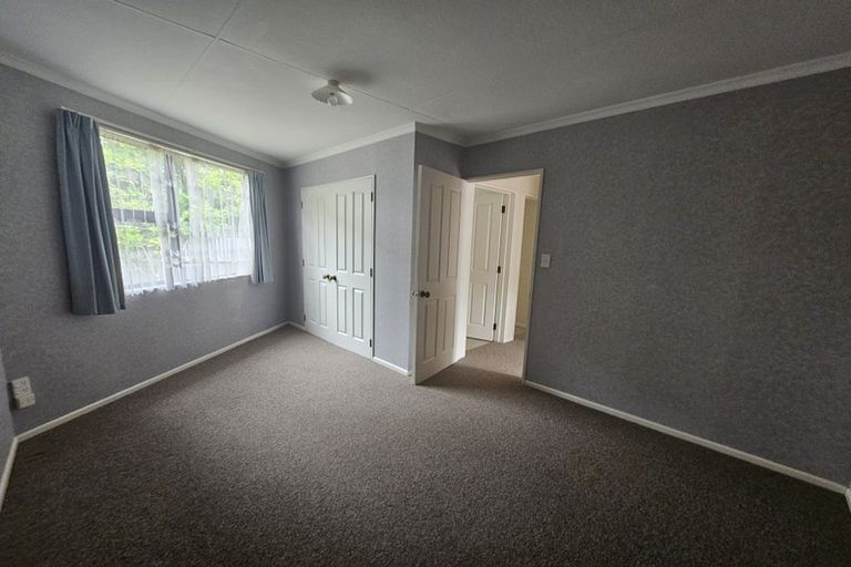 Photo of property in 8a Busby Place, Awapuni, Palmerston North, 4412