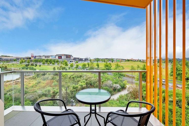 Photo of property in 604/27 Don Mckinnon Drive, Albany, Auckland, 0632