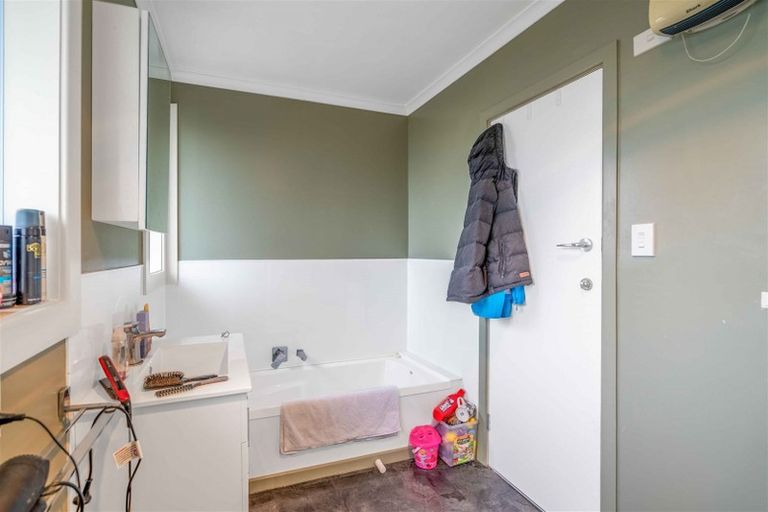 Photo of property in 44 Lothian Crescent, Strathern, Invercargill, 9812