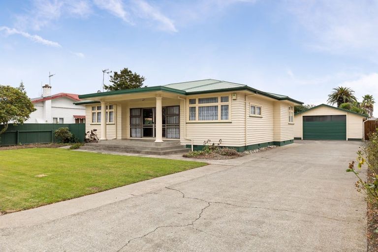 Photo of property in 301 Featherston Street, Palmerston North, 4410