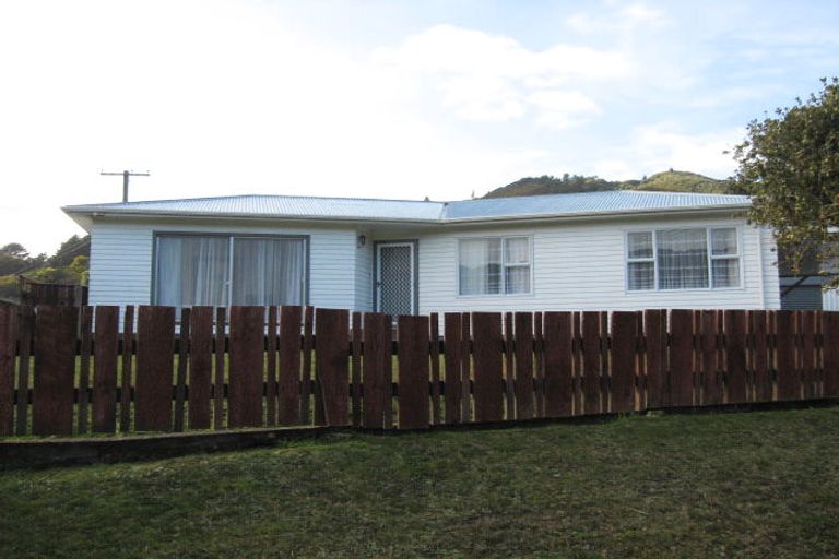 Photo of property in 45 Wood Street, Wainuiomata, Lower Hutt, 5014