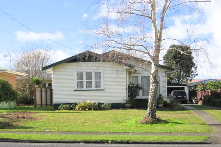Photo of property in 100 Studholme Street, Morrinsville, 3300
