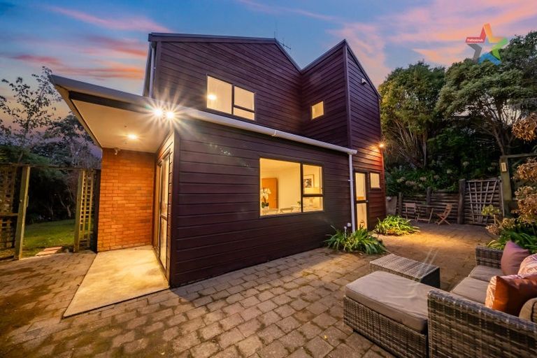 Photo of property in 14 Shackle Lane, Whitby, Porirua, 5024