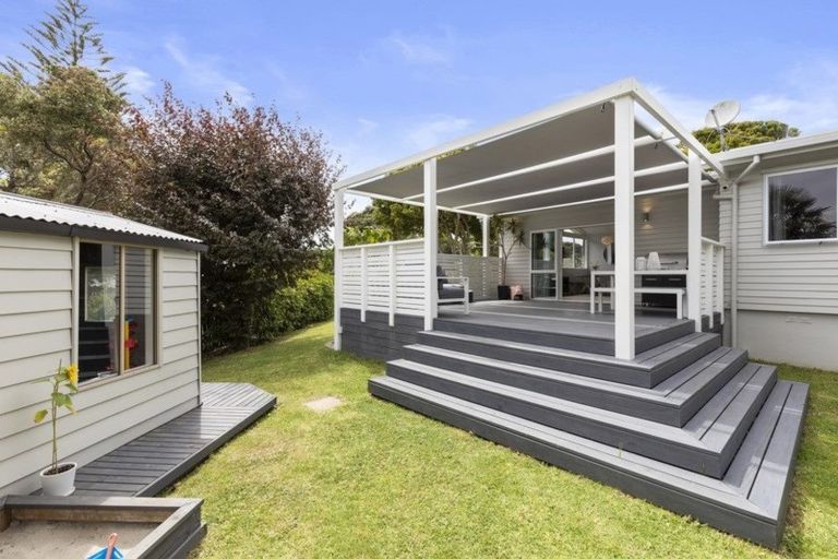 Photo of property in 22 Ashcroft Avenue, Mangere Bridge, Auckland, 2022