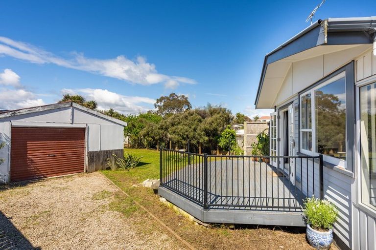 Photo of property in 18 Walton Road, Paraparaumu Beach, Paraparaumu, 5032