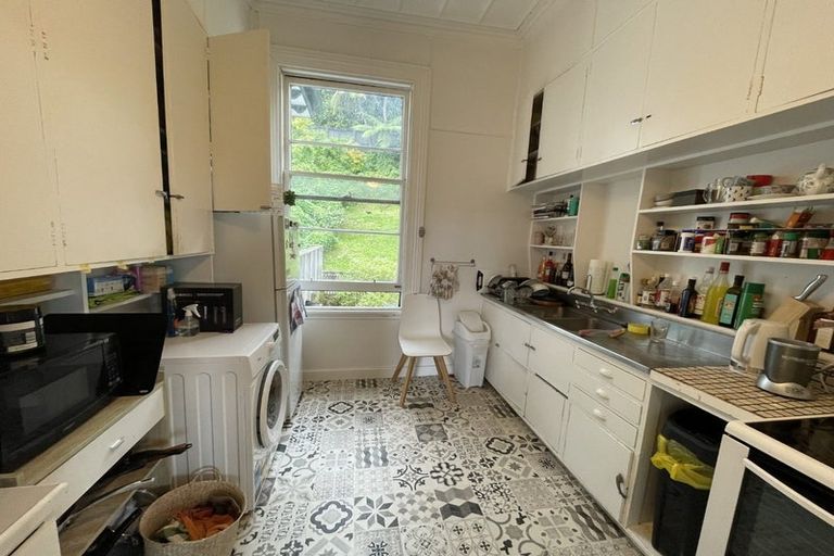 Photo of property in 16a Clifton Terrace, Kelburn, Wellington, 6012