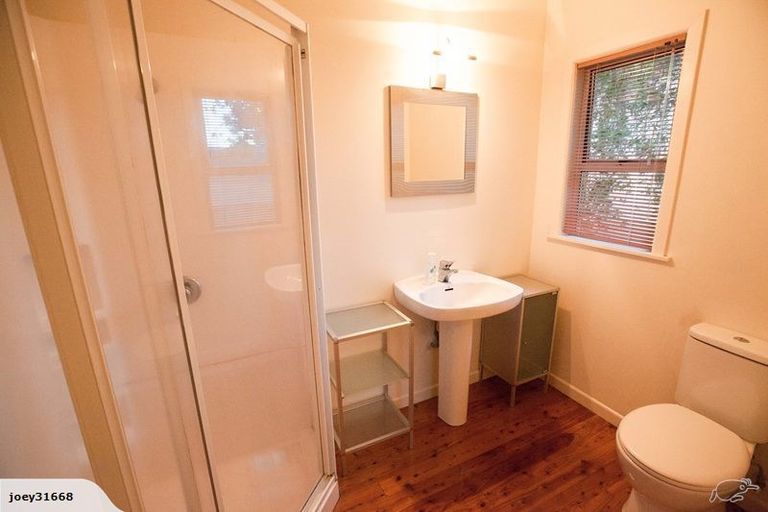 Photo of property in 62 Saddleback Rise, Murrays Bay, Auckland, 0630