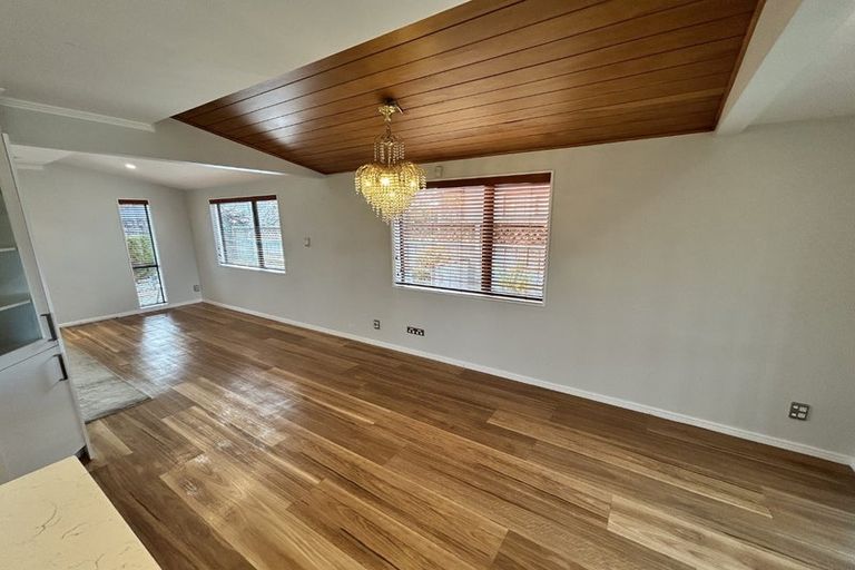 Photo of property in 58 Carnoustie Drive, Wattle Downs, Auckland, 2103