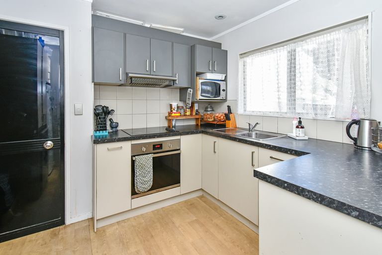 Photo of property in 1/100 Wattle Farm Road, Wattle Downs, Auckland, 2103