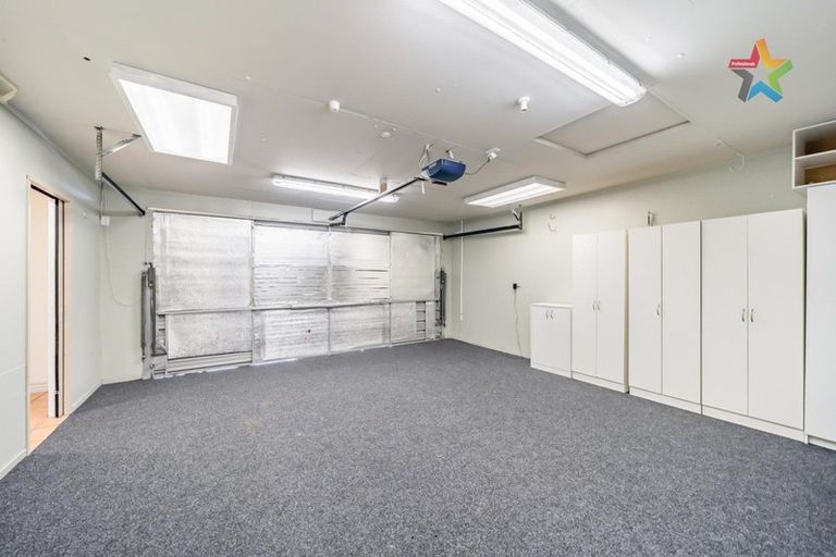 Photo of property in 2/150 Tirohanga Road, Tirohanga, Lower Hutt, 5010