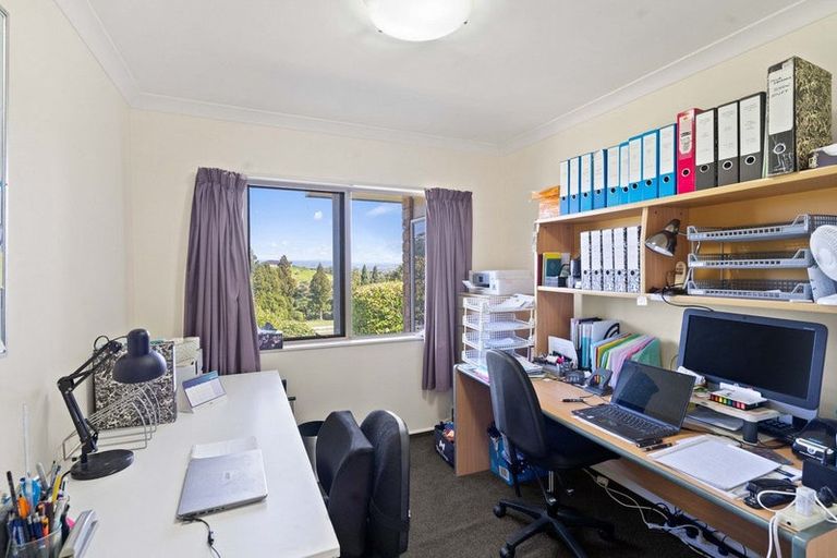 Photo of property in 2 Summerhaven Place, Ohauiti, Tauranga, 3112